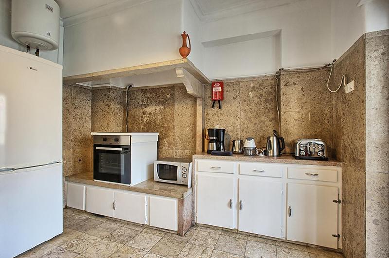 Apartment Apolonia 30 Guests Balconies Lissabon